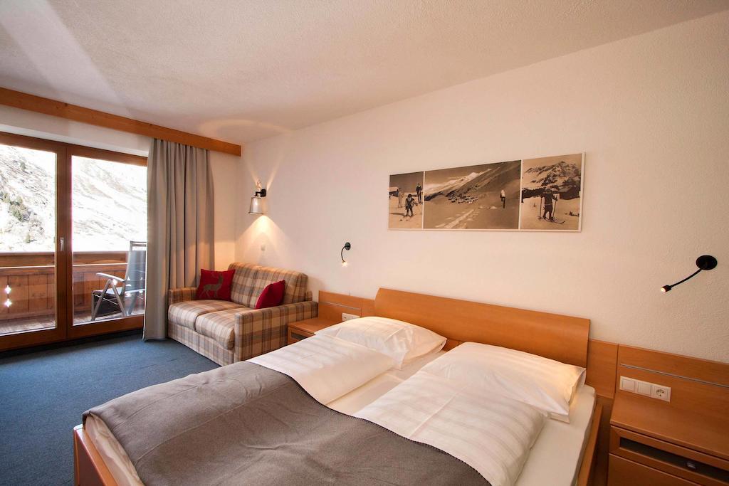 اوبرغورغل Gurglhof Apartmenthaus الغرفة الصورة
