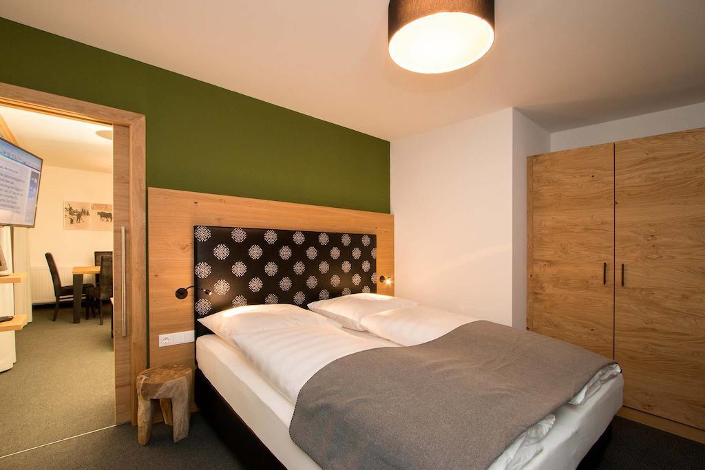 اوبرغورغل Gurglhof Apartmenthaus الغرفة الصورة
