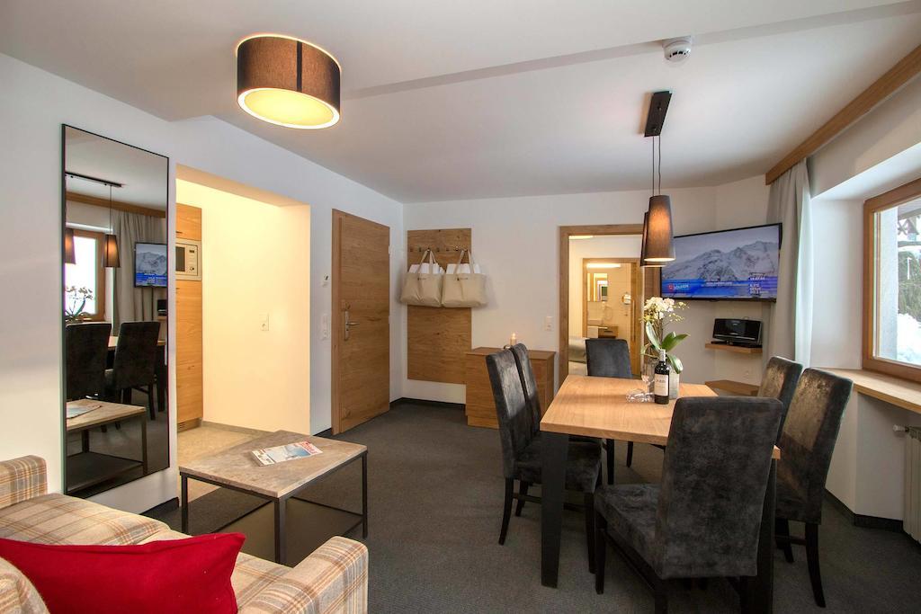 اوبرغورغل Gurglhof Apartmenthaus المظهر الخارجي الصورة